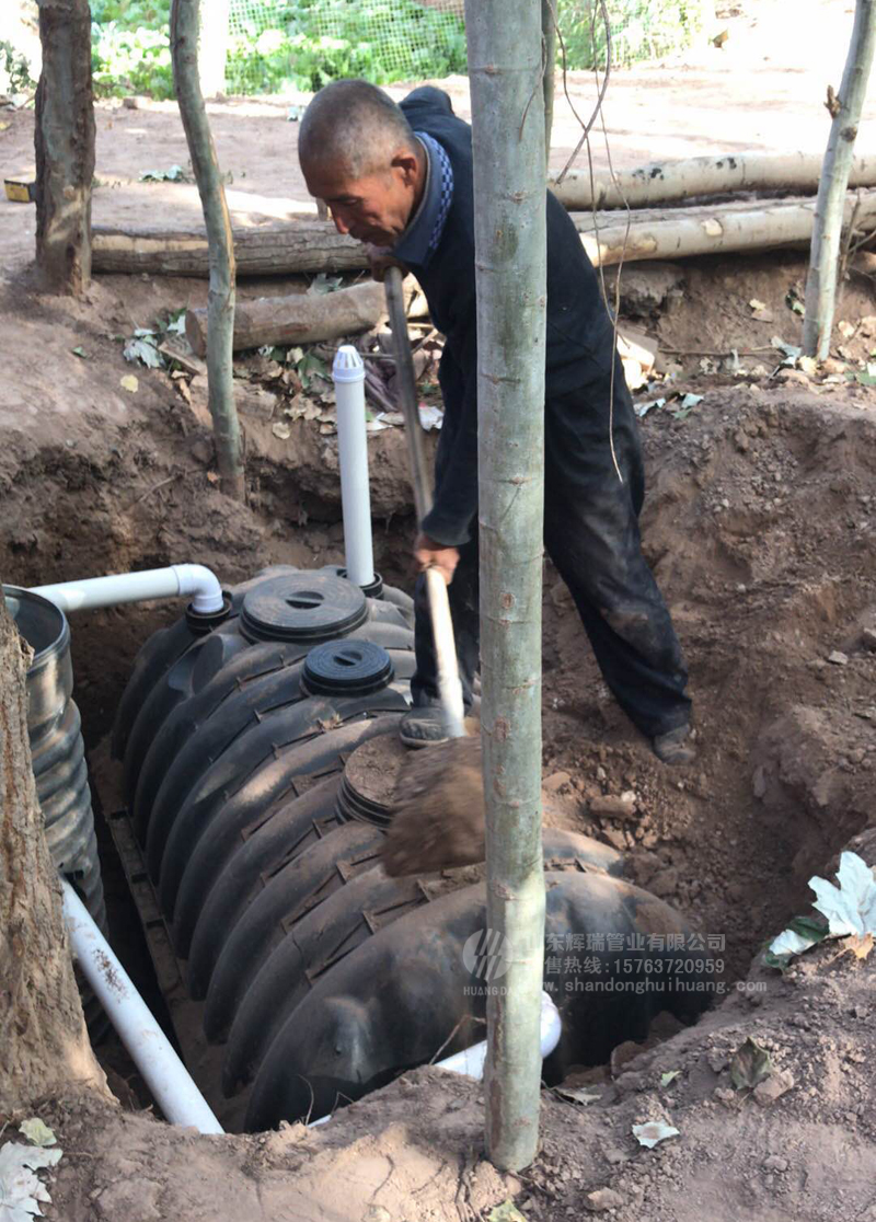 三格化糞池施工現(xiàn)場(chǎng)圖