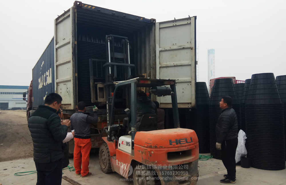 山東輝瑞管業(yè)：一批化糞池出口菲律賓，新農(nóng)村旱廁改造走向全球